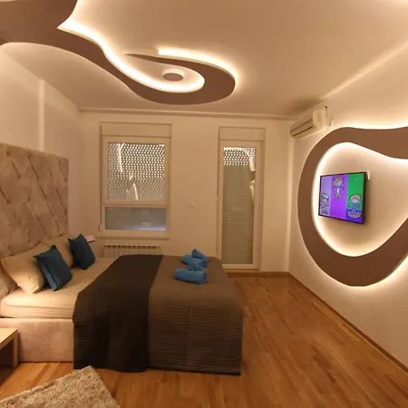 Riviera New Apartment, Parking 5 Eur Per Day شقة بلغراد