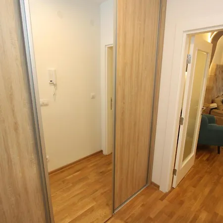 Riviera New Apartment, Parking 5 Eur Per Day